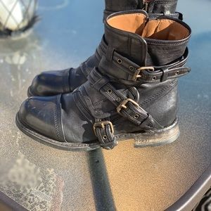 Ugg Australia Finney boot